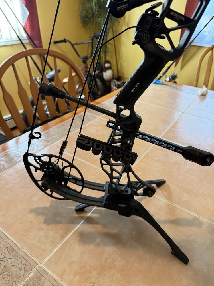 New 2025 Mathews Lift X With 28.5” Draw