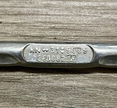 Vintage Omega Pacific USA Carabiner Aluminum Screw Lock Clip 31 Kn D Shape