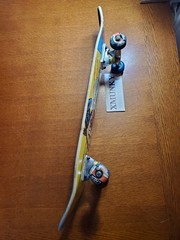SANTA CRUZ X MARVEL «WOLVERINE SCREAMING HAND» SKATEBOARD