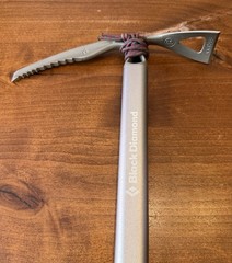 Black Diamond Ice Axe Raven Mountaineering Climbing Axe 70cm Gunmetal Gray