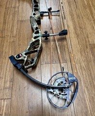 PSE Evoke 31 RH 55-65# 24.5-30” Camo 90% LO Compact & Fast Hunting Bow