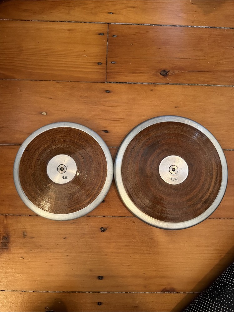 Wooden Discus Pair 1.0k And 1.6k
