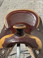SIMCO 15.5” Western Roper Saddle with Headstall and Breast Collar