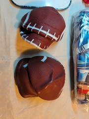 Football Toss Game w/ 4 Inflatable Balls – Football Throwing Target Game NIB