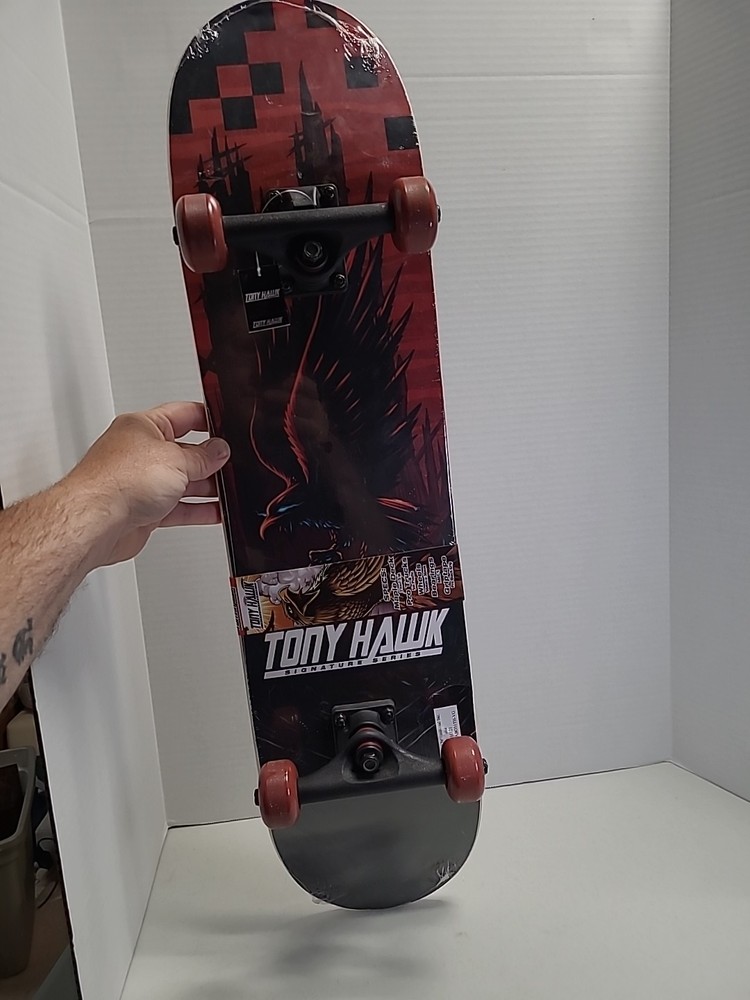 TONY HAWK SIGNATURE SERIES SKATEBOARD 31 Inches Red Black