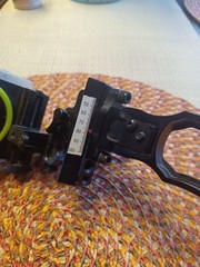 Black Gold Pure 75 Custom adjustable 3 pin sight