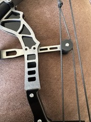 9.5″ Mini Compound Bow Kit with 12 Arrows for Target Shooting and Archery