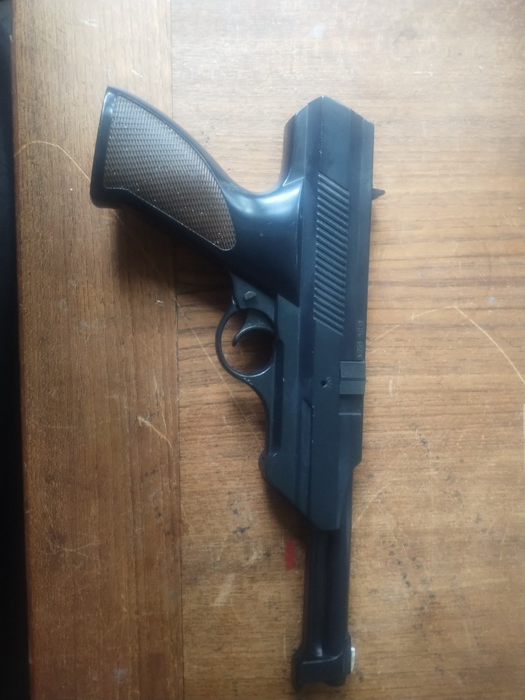 Daisy Air Pistol Break Barrel BB Gun Model 188. Works Great. See Video.