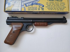 NOS VINTAGE BENJAMIN FRANKLIN MOD 137 PNEUMATIC AIR PELLET PISTOL W ORIGINAL BOX