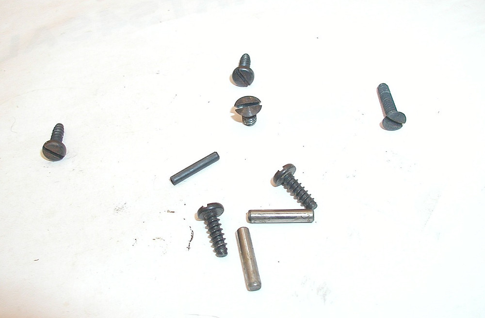 Crosman MK I Target Air Pistol – Bag of Pins and Screws