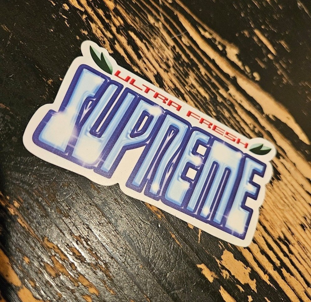 Supreme Ultra Fresh Sticker White FW20 + FREE SURPRISE