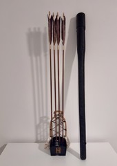 Japanese Samurai Kari-Ebira Quiver, Rare Vintage Yazutsu, & 4 Bamboo Arrows Set