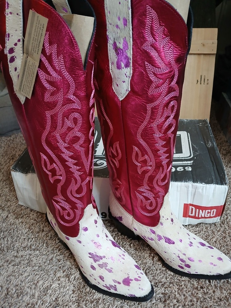 Dingo Women’s Take No Bull Fuchsia Cowboy Boots Size 8