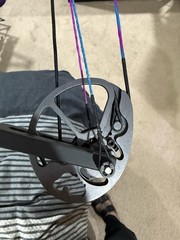 Diamond Archery Atomic Compound Bow Set Black Purple 29lb 19in Case Accessories