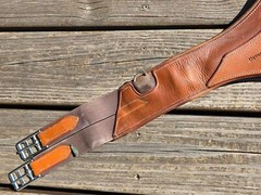 Devoucoux Light Brown Padded Belly Guard Stud Jump Girth – 50″-125cm – Light Use