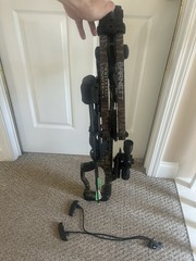 Barnett Whitetail Hunter STR Camo Crossbow w/ Scope, Cocking Rope & 2 Bolts
