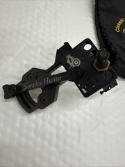 Item 3588 – Bullseye Archery Compound Bow Sight – RH – Unknown Lens Power
