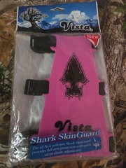 Vista Shark Women’s Pink Adjustable Elastic Arm Gaurd Archery