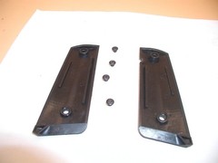 SIG SAUER 1911 Air Pistol – Grips Black Plastic w/ Screws
