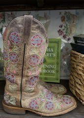 Macie Bean Floral Embroidered Suede Western Cowboy Boots 9.5